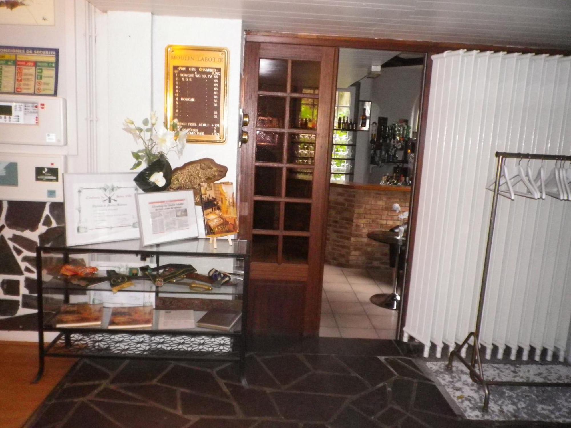 Hotel Ermitage Du Moulin Labotte Haybes Екстериор снимка