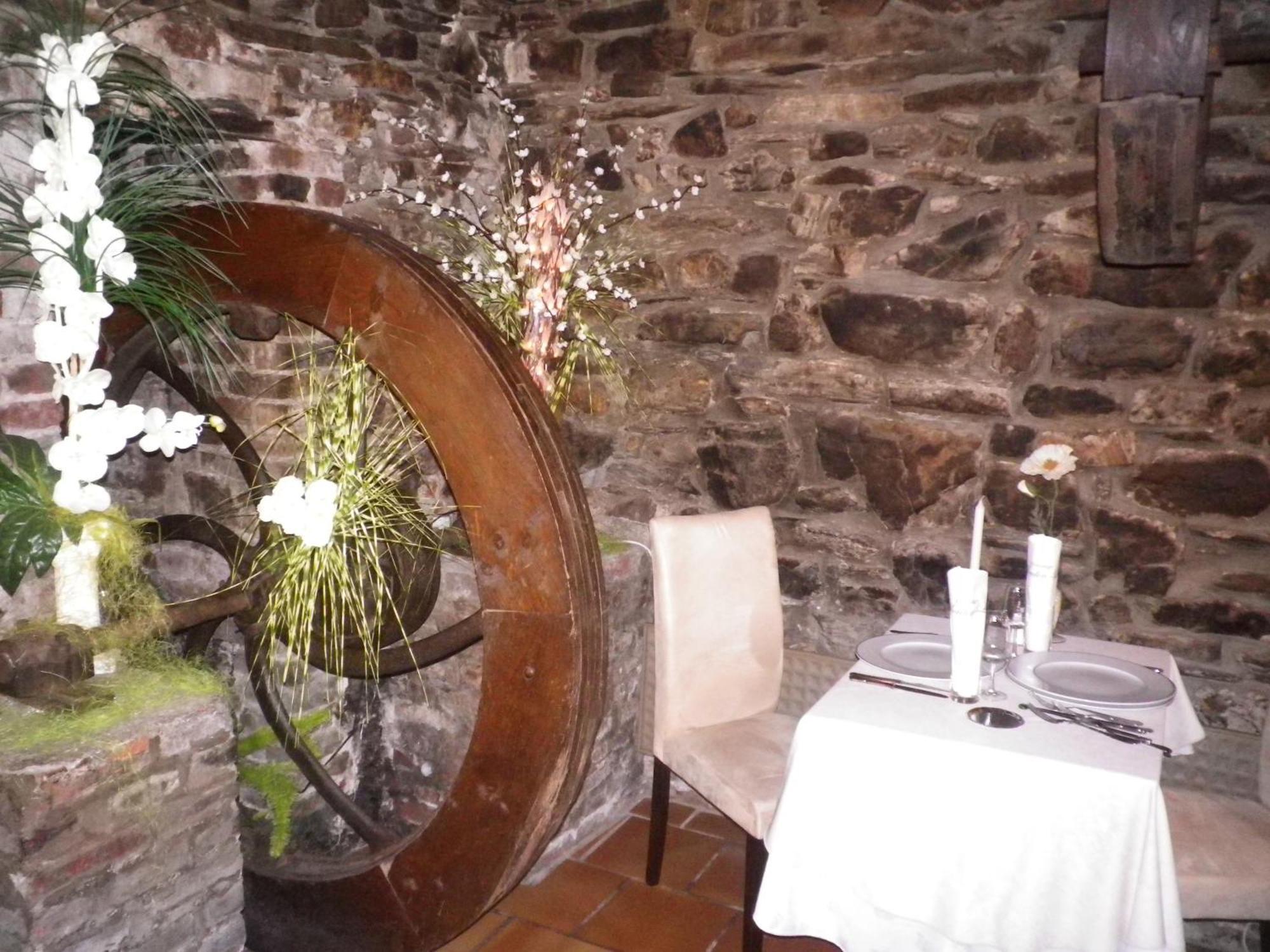 Hotel Ermitage Du Moulin Labotte Haybes Екстериор снимка
