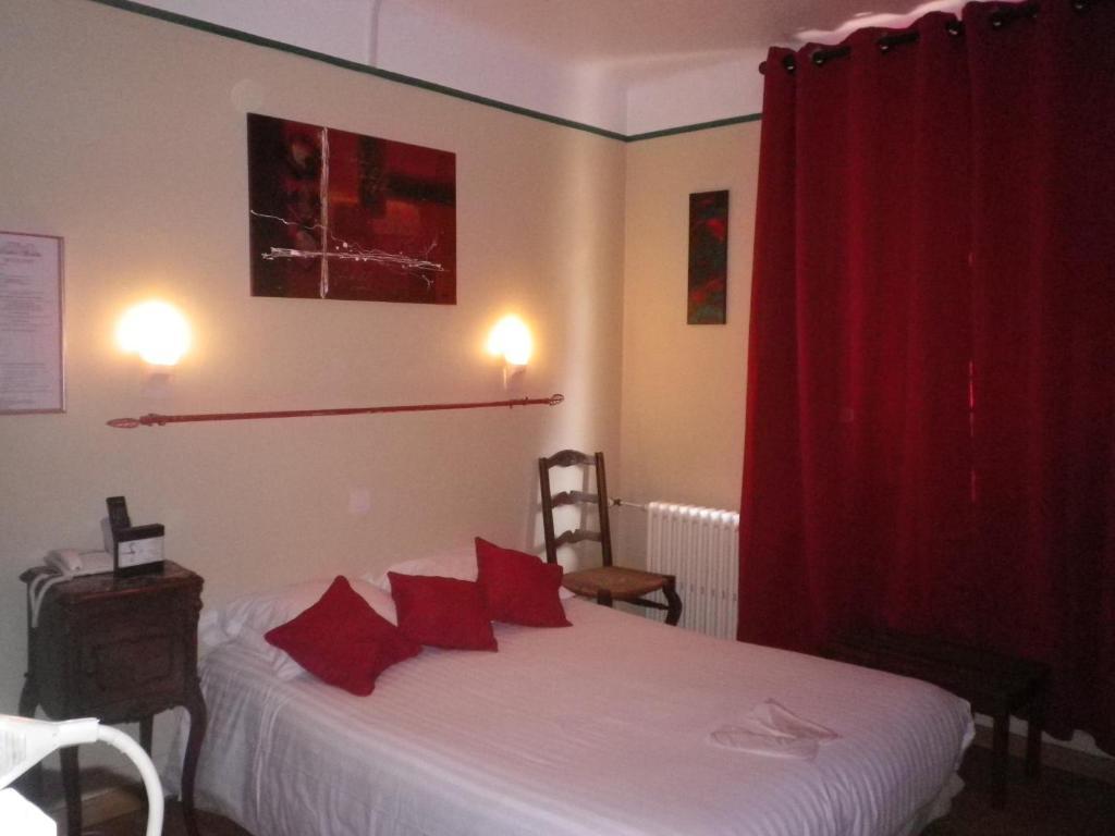 Hotel Ermitage Du Moulin Labotte Haybes Стая снимка