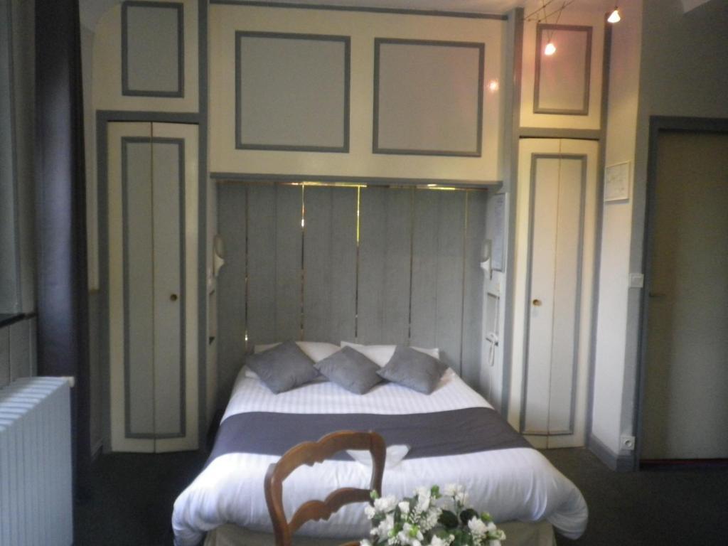 Hotel Ermitage Du Moulin Labotte Haybes Стая снимка